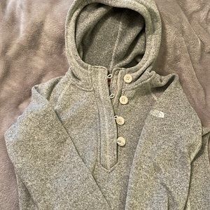 Women’s north face hoodie